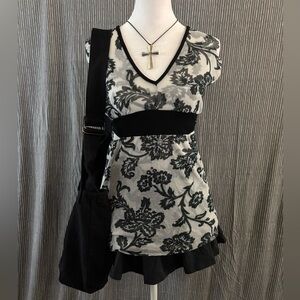 Black and white floral top with tie